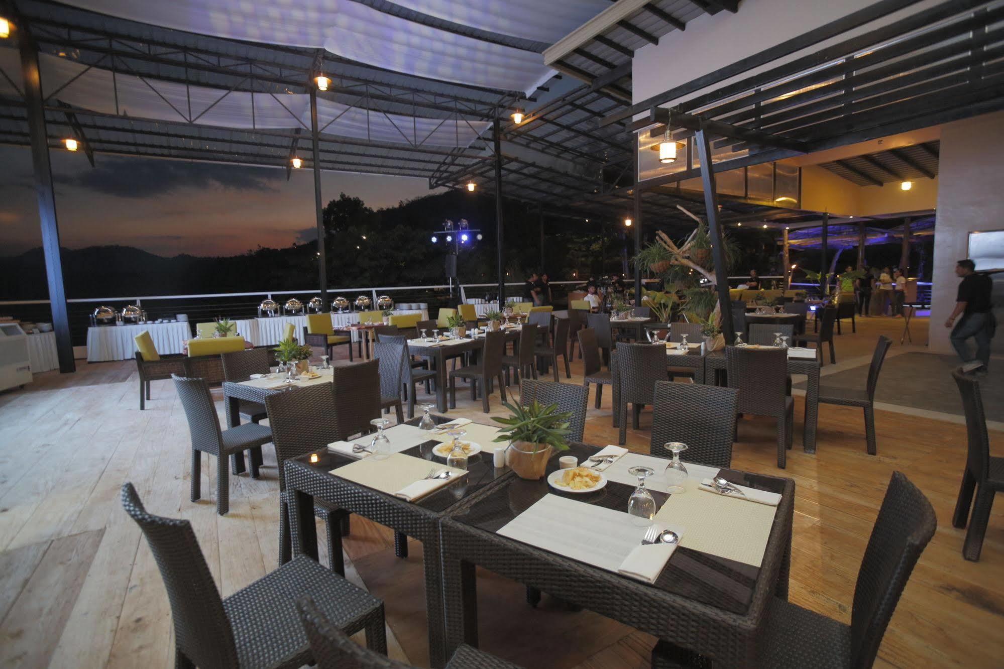 Green Canyon Leisure Farms Clark Field Ngoại thất bức ảnh