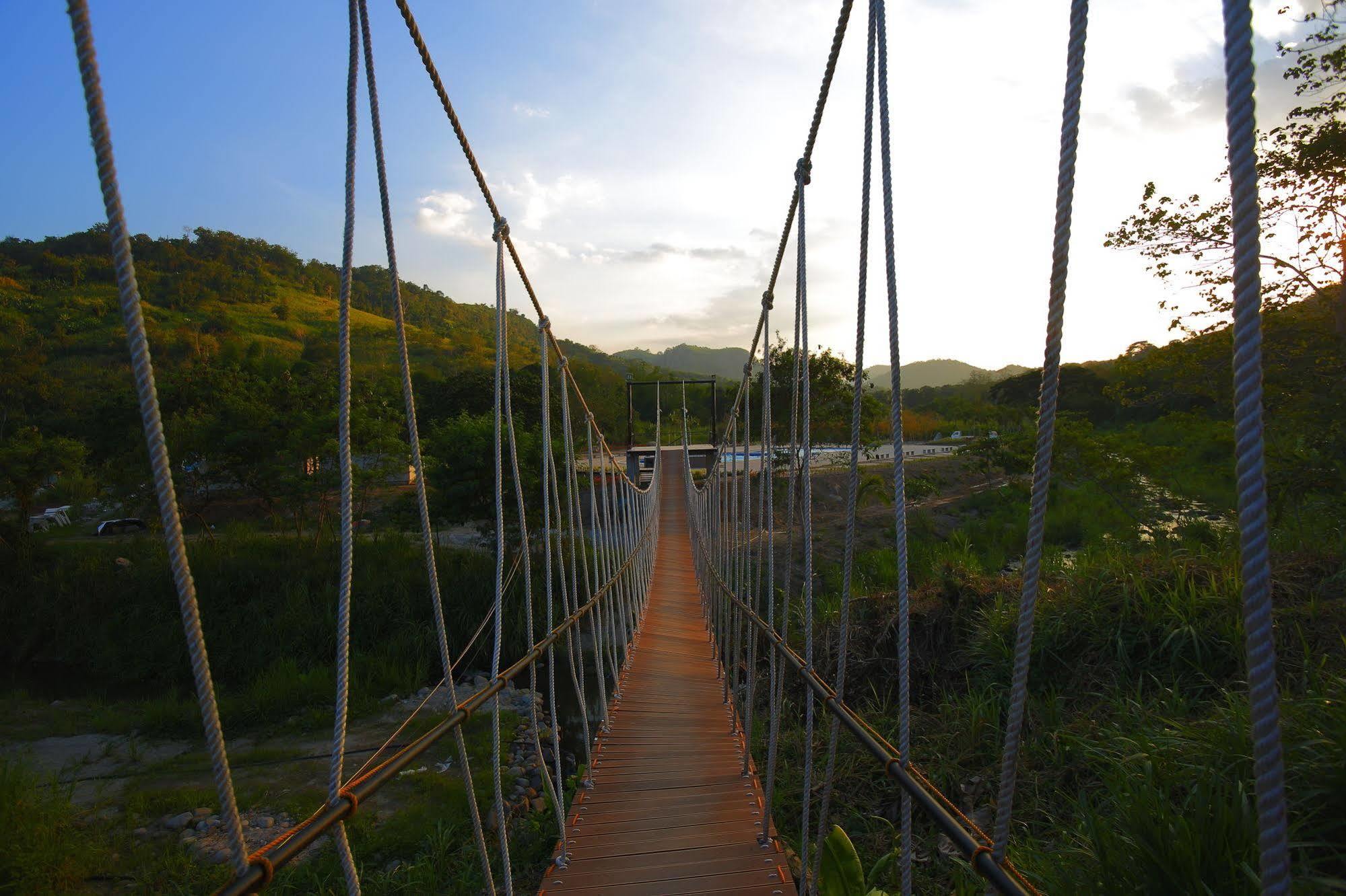Green Canyon Leisure Farms Clark Field Ngoại thất bức ảnh